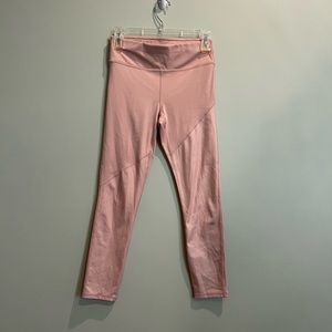 Fabletics 7/8 length Rosebloom Shine Leggings